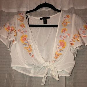 NWOT cropped tie front top